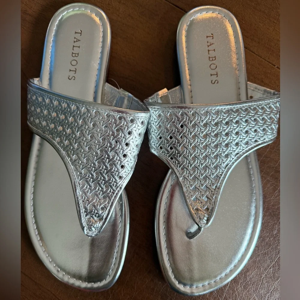 NWT Talbots Metallic Silver Woven Sandals SZ 9 Never Worn - Picture 1 of 12